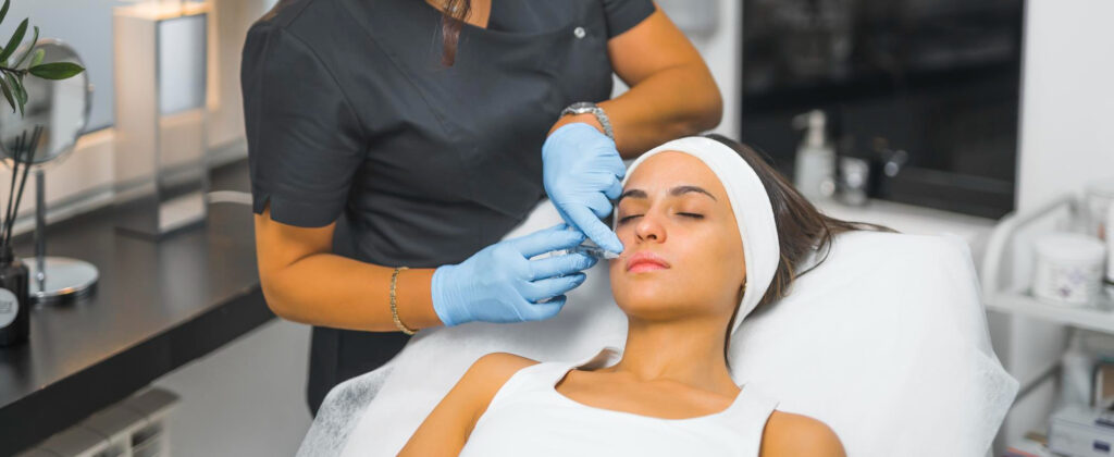 mujer recibiendo tratamiento